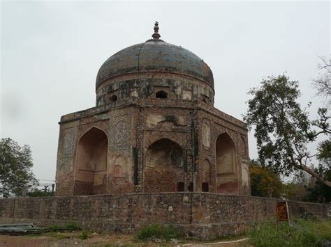 Sarai Kale Khan New Delhi - Popular Residential Locality & ISBT centre