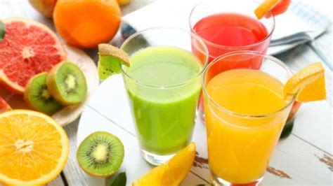 फुफ्फुसे निरोगी ठेवण्यासाठी दररोज प्या 'या' पदार्थांचा रस, शरीर ...