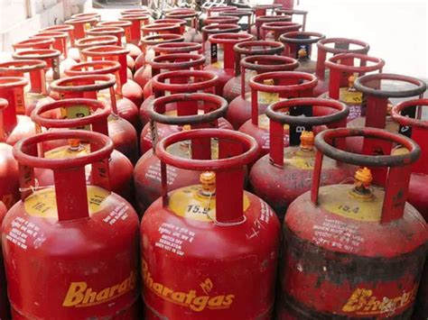 Ahead of state elections, LPG price slashed by Rs 200 - Farmer News ...