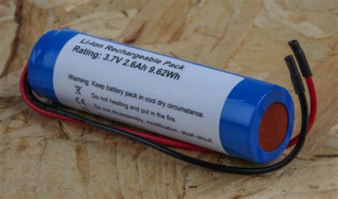 RS PRO | RS PRO RS PRO, 3.7V, 18650, Lithium-Ion Rechargeable Battery ...