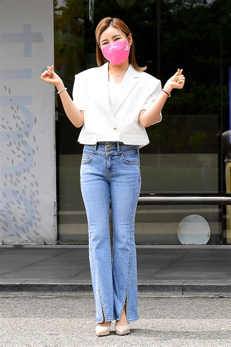 https://cdn.woman.chosun.com/news/photo/202106/20210615_3_bodyimg_77497.jpg