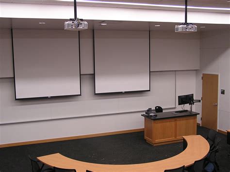 Business Leadership Building 015 | Classroom Search