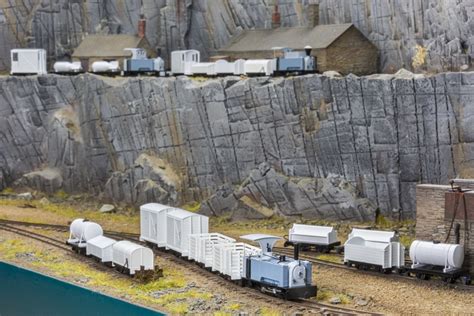 Rapido Trains UK Kerr Stuart & Co. 0-4-0 OO9 locomotive