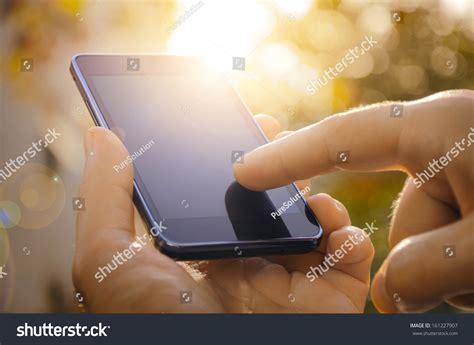 Mobile Phone in Hand 的图像结果
