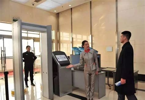 细心服务旅客 真情温暖人心的东航北京郭海军 - 中国民用航空网