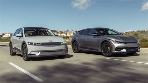 2022 Hyundai Ioniq 5 vs. Kia EV6: EV SUV Sibling Showdown!