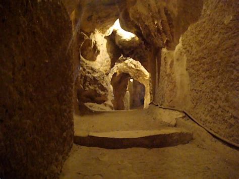 Inside Pyramids 的图像结果