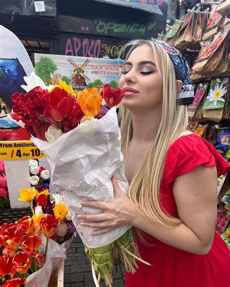 Aria Banks: Full Biography and Career Highlights - Homeglowery