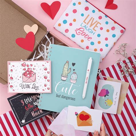 Doodle Love Notes Giftset 2 | B5 Wiro Notebook, Cute Pouch, Love Theme ...
