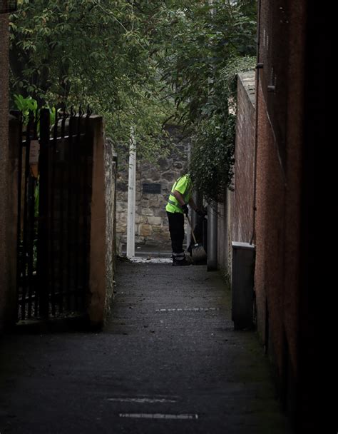 People in Town Photography 的图像结果
