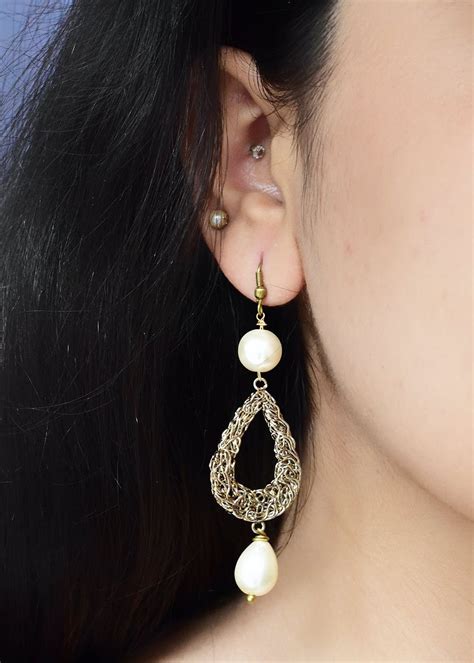 Get Raindrop Mesh Detail Pearl Drop Earrings at ₹ 330 | LBB Shop