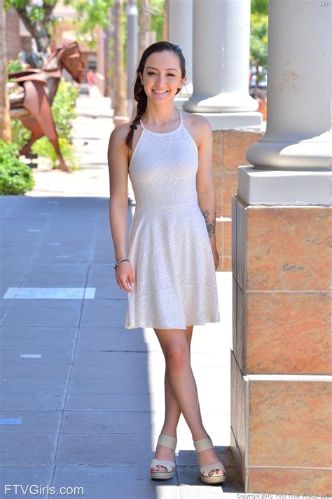 Lily Jordan : r/ModelsGoneMild