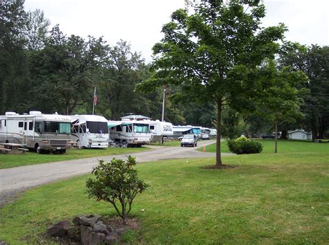 Snoqualmie River RV Park and Campground - Fall City, WA