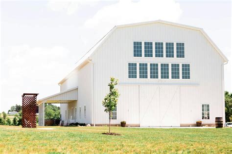 White Rose Barn Wedding Venue North Lawrence OH 44666