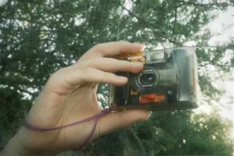 Getting that ’90’s Film Look with Fujifilm Cameras | FUJI X WEEKLY