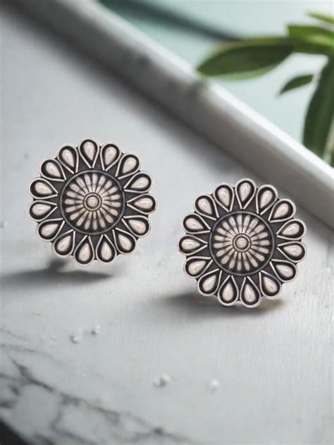 What is Nose jewelry? And its significance in different cultures of the ...