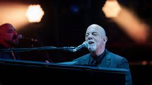 Billy Joel, Def Leppard Joe Elliott sing 'Pour Some Sugar' in Detroit