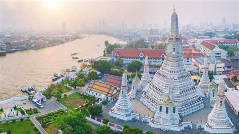 Exploring Wat Arun: A Magnificent Riverside Temple in the Heart of ...