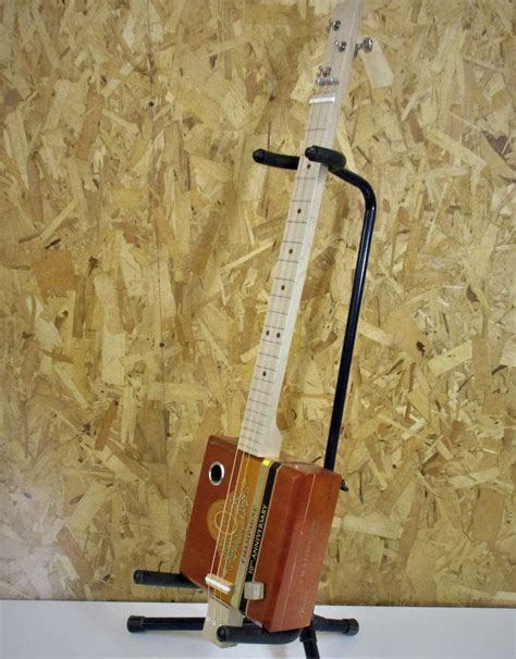 Cigar Box Slide Guitar Tutorial 的图像结果