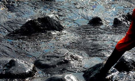 Chennai Oil Spill Continues For Fifth Day, With Machines Failed ...