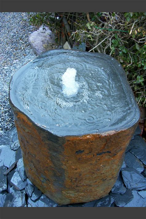 Quellstein ausgehöhlte Basaltsäule 75cm - Specials - Quellsteine ...