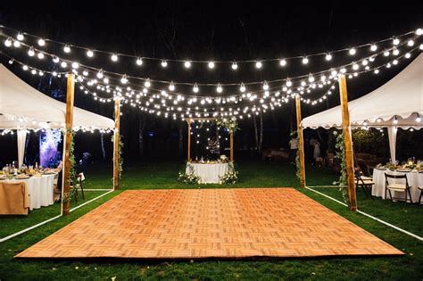 Diy backyard wedding dance floor | Honestweddingadvice.com