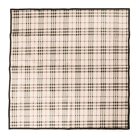 Buy Marine Pearl 3 Layered Heavy Quilted Reversible Bed Server Food Mat ...