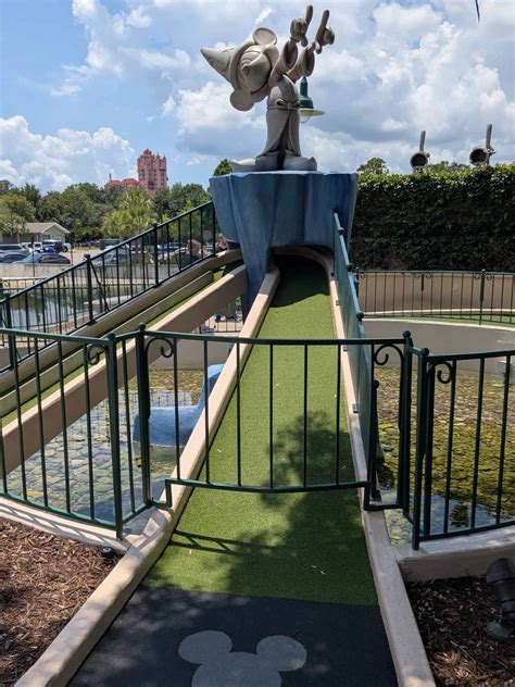 Disney World mini golf: Fantasia Gardens - Disney in your Day