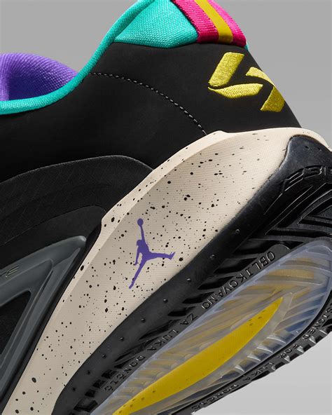 Luka 3 PF Basketball Shoes. Nike IN