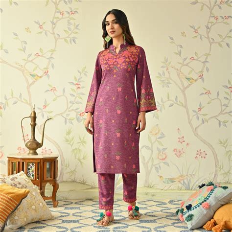 Buy Dusty Pink Floral Woollen Kurta with Bell Sleeves | Rustorange