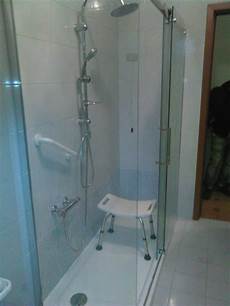 doccia con seduta docce comode idee ristrutturazione bagni doccia con seduta docce comode idee ristrutturazione bagni