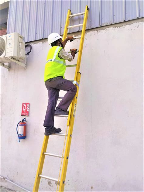 Y-Access FRP (Fiberglass) Extension Ladder – Milansafety