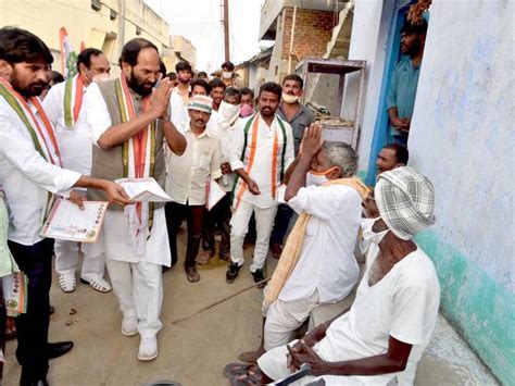 Uttam condemns TRS for inadequate relief to flood victims