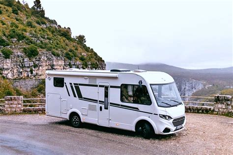 Bavaria Nomade, des camping-cars suréquipés pour partir sans attendre ...
