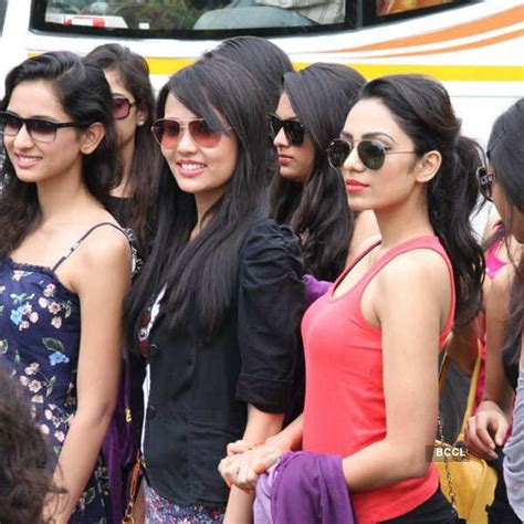 Pond's Femina Miss India 2013 finalists enjoying at Carnoustie Beach ...