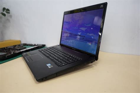 เปลี่ยนบอดี้เครื่อง LENOVO G770 G780 บอดี้แตก บอดี้พัง เวลาเปิดหน้าจอบอ ...