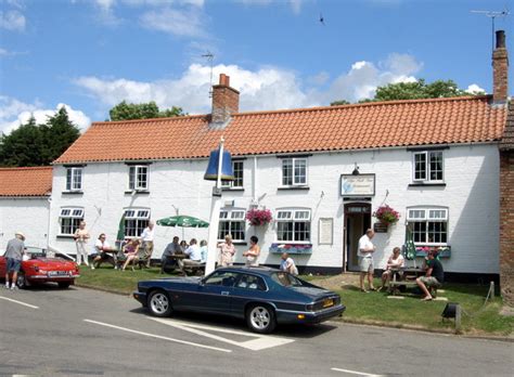 Seeing is Beer-lieving! Pub Expert Sought for $40,000 Job | The Vintage ...