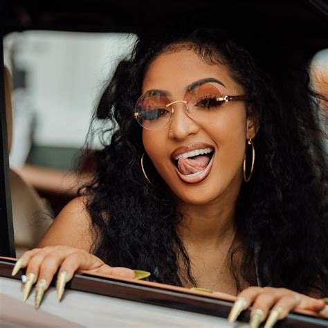 Letra de Face Lift (Intro) - Shenseea