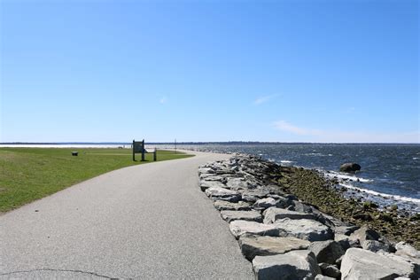 Down by the Bay at Colt State Park, Bristol, RI - Your Travel Cap