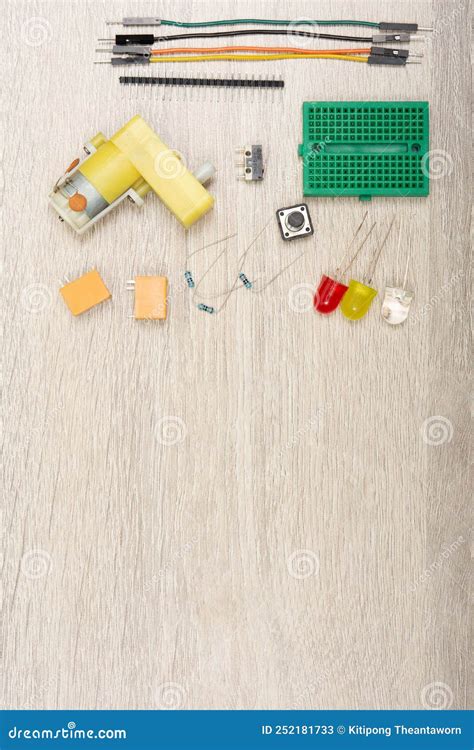 Computer Engineering Collage 的图像结果