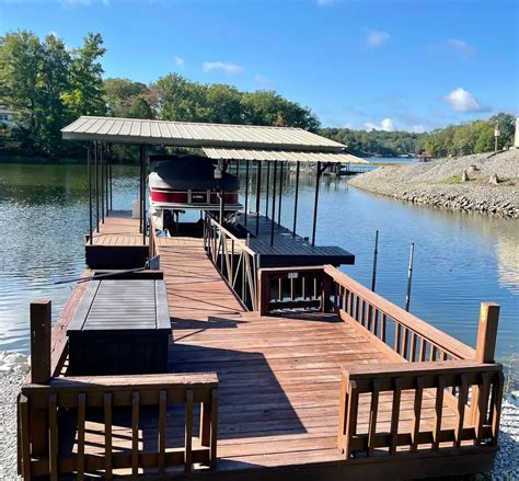 Waterfront Lakehouse - visitSI