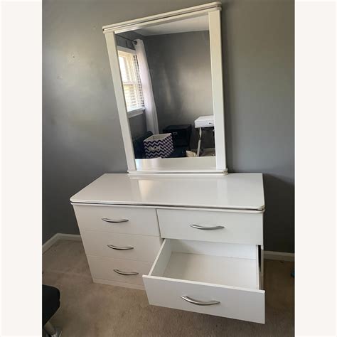 White 6 Drawer Dresser with Mirror - AptDeco