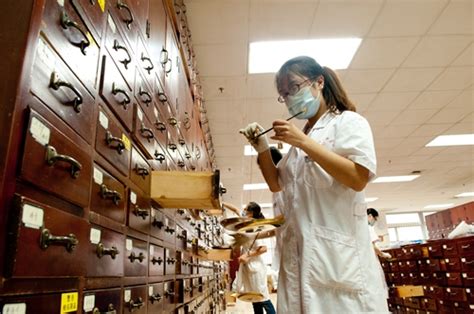 宁波中医院推出“智慧药房” 取药时间缩短1个多小时