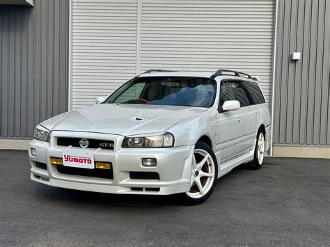Nissan Stagea R32