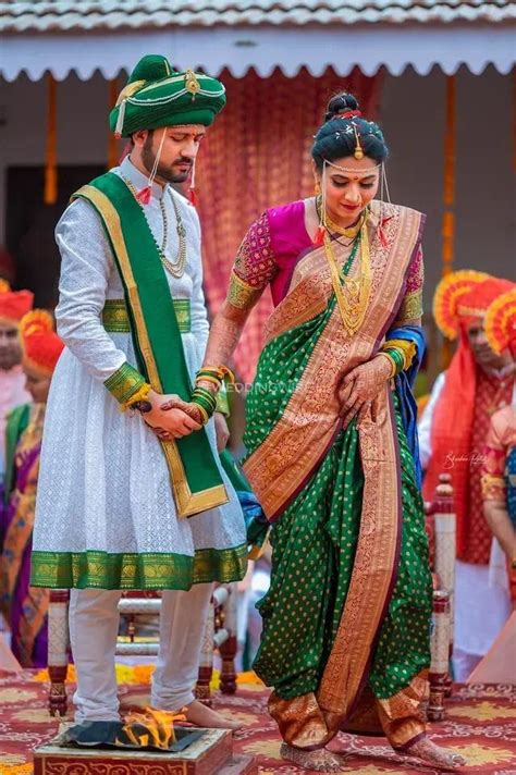 #TheSareeEdit: All You Need to Know About Nauvari Sarees