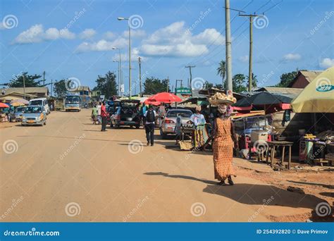 Ghana People in Town 的图像结果