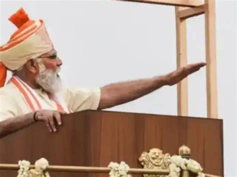 Modi’s iconic Independence Day turbans: a look back from 2025 to 2014 ...