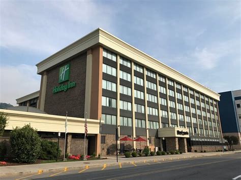 HOLIDAY INN JOHNSTOWN-DOWNTOWN BY IHG - Hotel Reviews, Photos, Rate ...