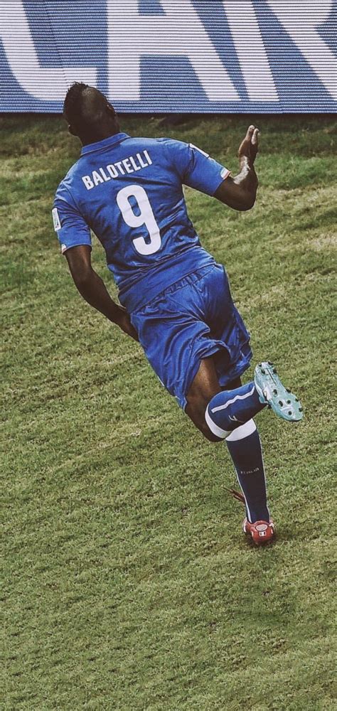 Balotelli | Football players images, Legends football, Football images
