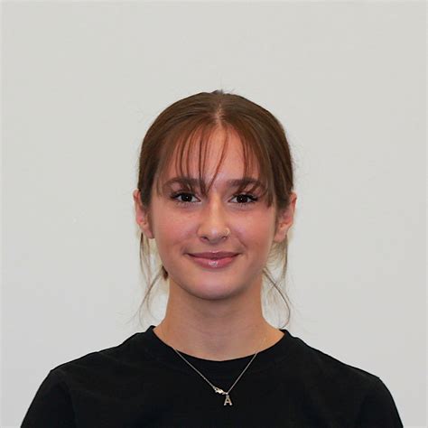 Annabel Hughes - Theatre Group